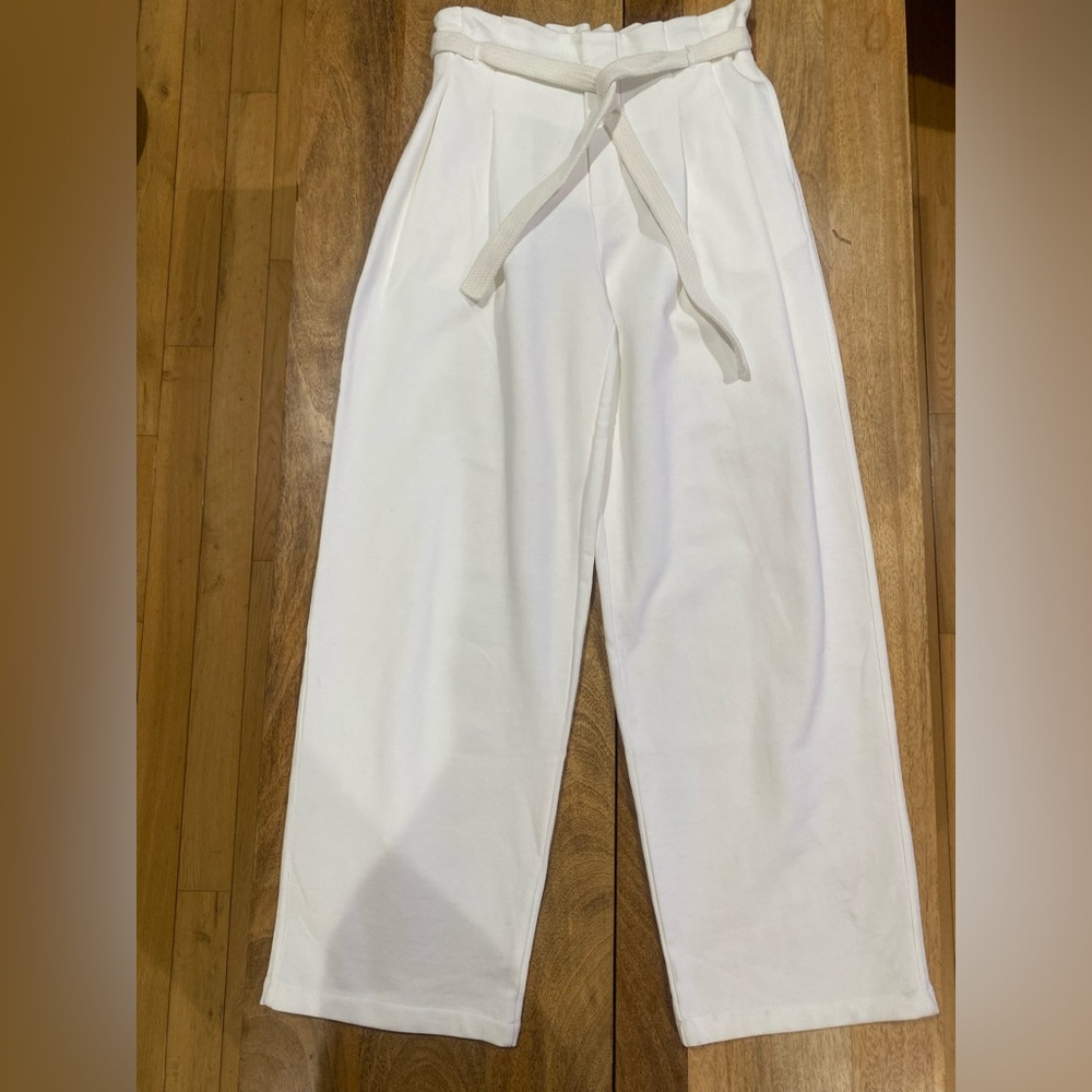Zara joggers  Old White High-Waisted Wide-Leg Pants/ Size Small